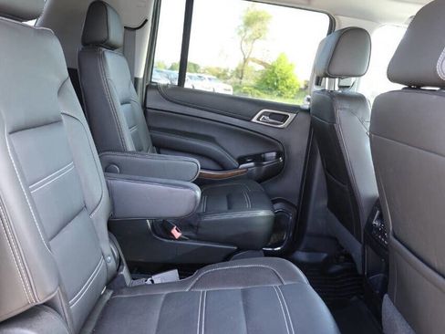 Used 2019 GMC Yukon XL Denali w/ Denali Ultimate Package AWD/4WD image 16