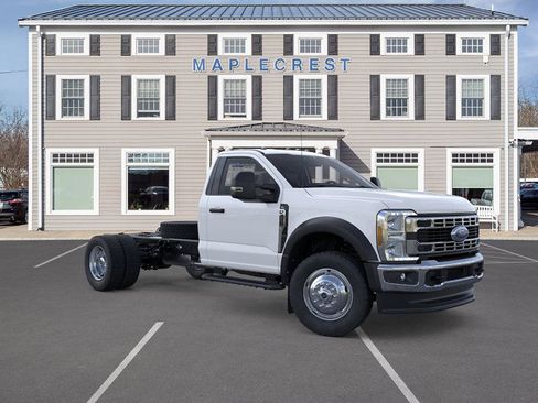 New 2026 Ford F450 XL w/ XL Chrome Package image 7