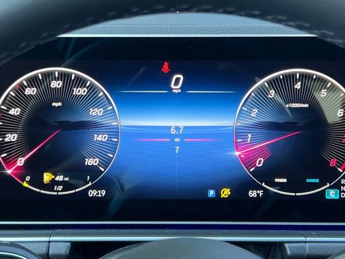 Used 2025 Mercedes-Benz GLE 580 4MATIC image 18