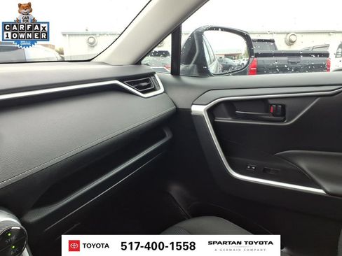 Used 2025 Toyota RAV4 LE AWD/4WD image 23