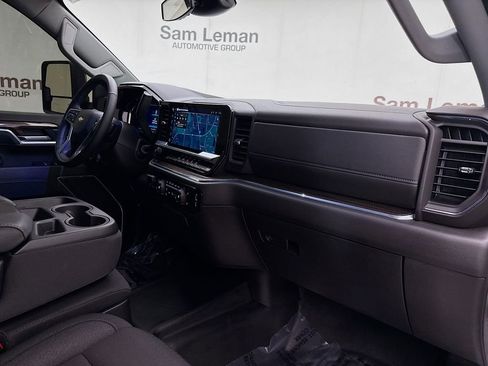Used 2025 Chevrolet Silverado 2500 LT image 32