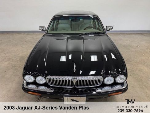 Used 2003 Jaguar XJ8 L RWD image 17