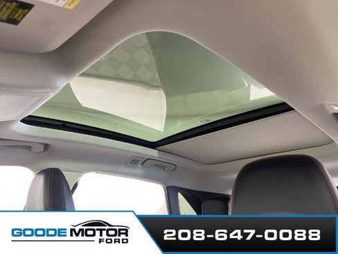 Certified 2022 Ford Escape SEL w/ SEL Stealth AWD Package image 7