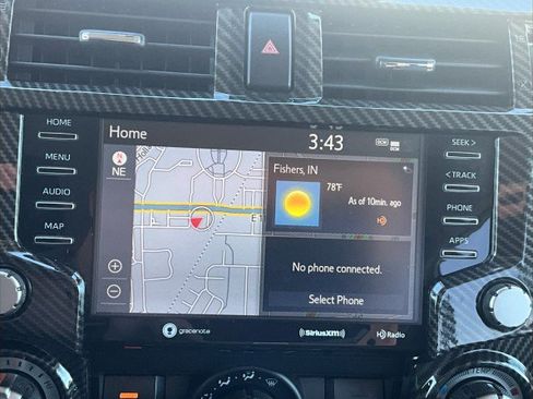 Used 2020 Toyota 4Runner SR5 AWD/4WD image 19