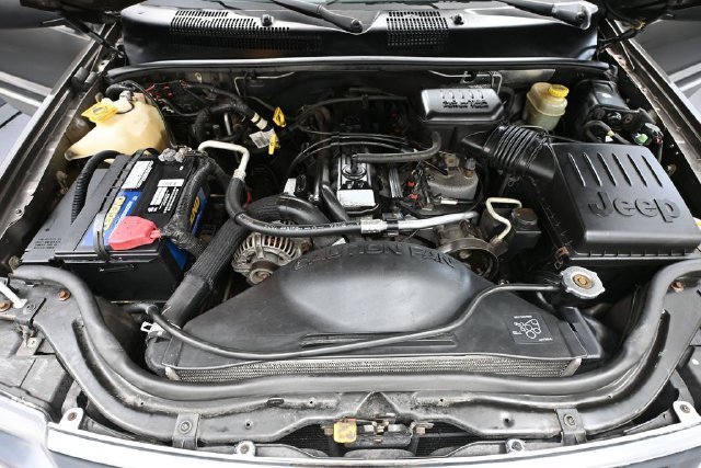 Used 1999 Jeep Grand Cherokee Laredo AWD/4WD image 36