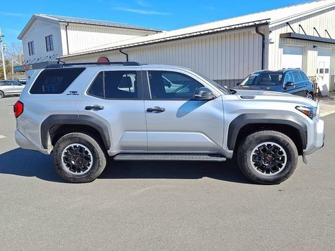 Used 2025 Toyota 4Runner TRD Off-Road AWD/4WD image 9