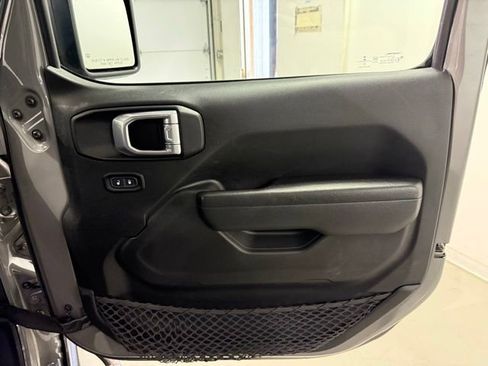 Used 2023 Jeep Wrangler Unlimited Sport AWD/4WD image 21