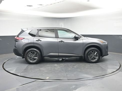 Used 2021 Nissan Rogue S image 6