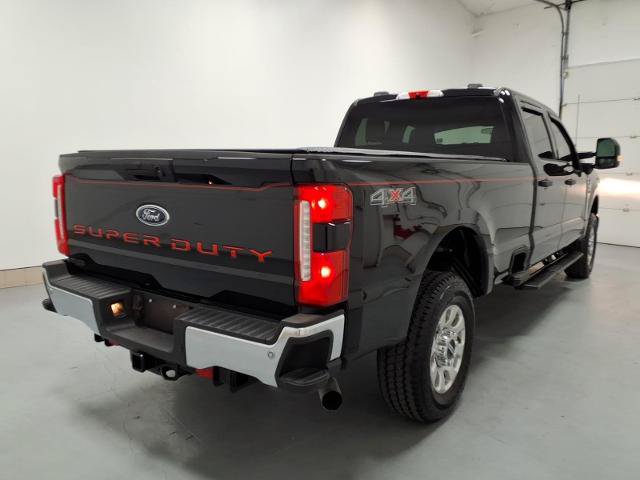 Certified 2024 Ford F250 XLT w/ 360-Degree Camera Package AWD/4WD image 3