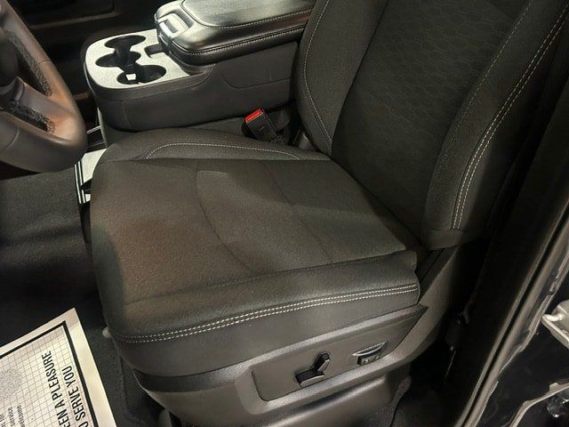 Certified 2025 RAM 2500 Big Horn AWD/4WD image 42