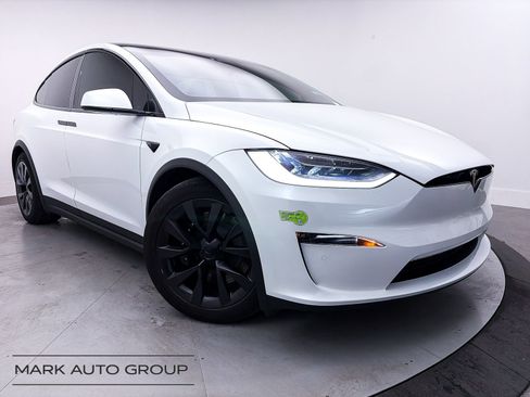 Used 2023 Tesla Model X AWD/4WD image 18
