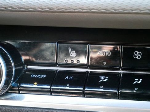 Used 2025 Chevrolet Equinox LT w/ Convenience Package II AWD/4WD image 17