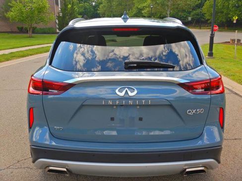 Used 2023 INFINITI QX50 Luxe AWD/4WD image 9