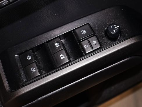 Used 2023 Toyota Tacoma TRD Off-Road w/ Advanced Technology Package image 12