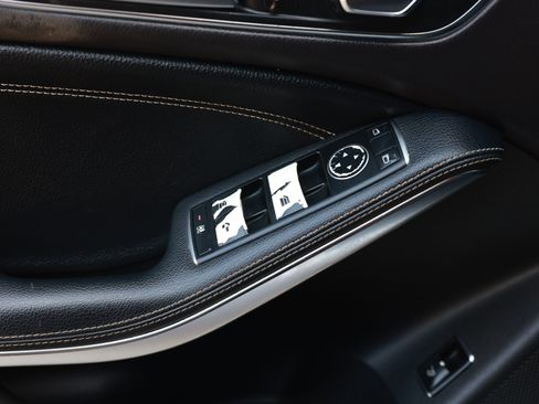 Used 2018 Mercedes-Benz CLA 250 w/ AMG Line Exterior image 48
