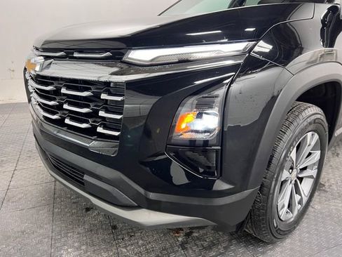 Used 2025 Chevrolet Equinox LT image 11