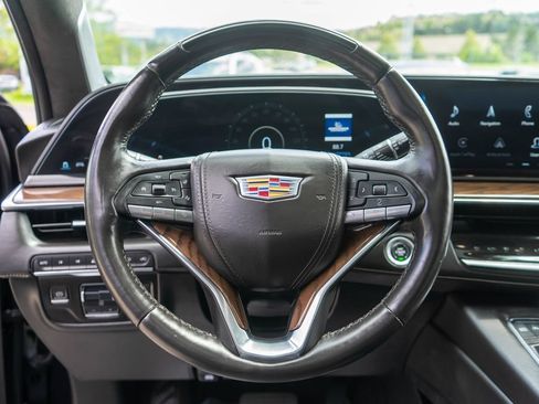 Used 2024 Cadillac Escalade ESV Premium Luxury Platinum AWD/4WD image 19