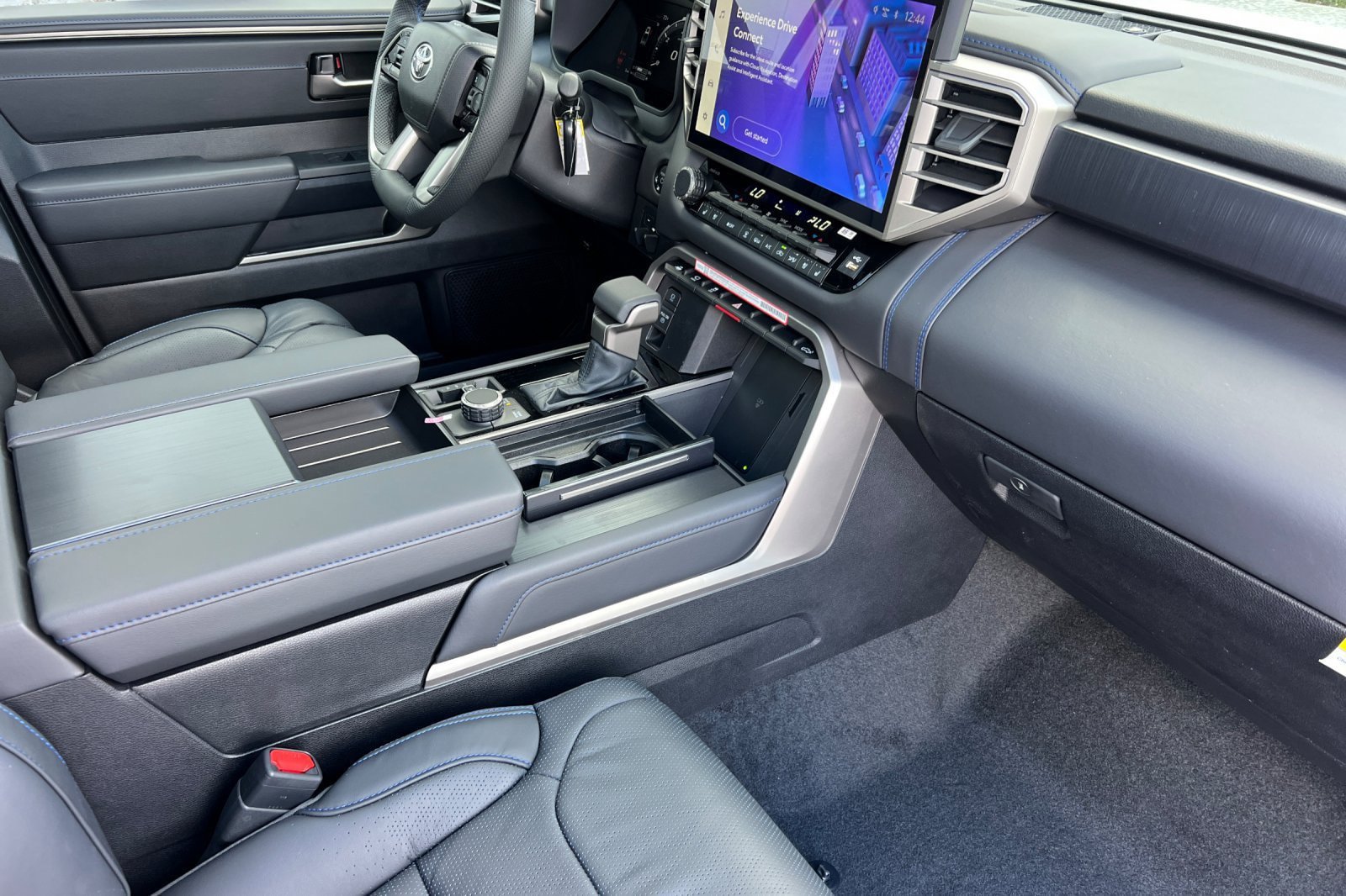 New 2026 Toyota Tundra Platinum w/ Tow Tech Package AWD/4WD image 17