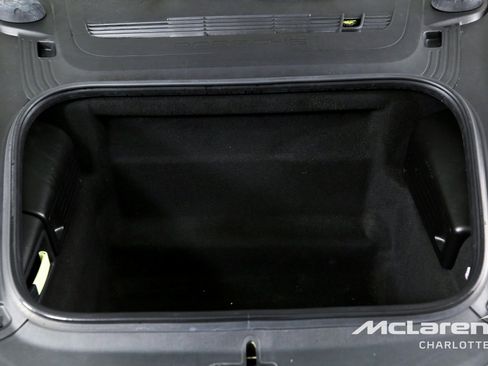 Used 2017 Porsche 911 Carrera RWD image 19