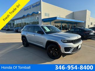 Used 2024 Jeep Grand Cherokee Altitude RWD video 1