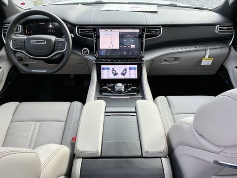 New 2026 Jeep Grand Wagoneer Summit AWD/4WD image 14