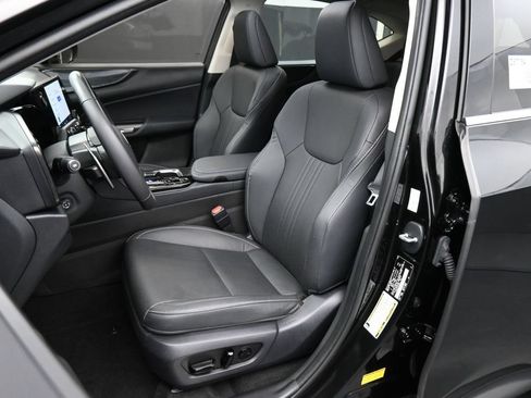 Used 2025 Lexus NX 250 FWD w/ Towing Package (2000 Lbs) image 15