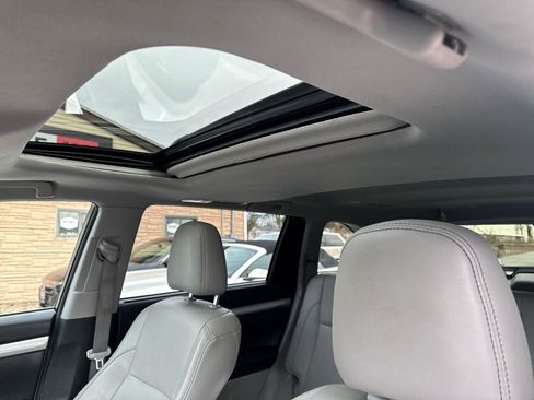 Used 2015 Toyota Highlander XLE AWD/4WD image 36