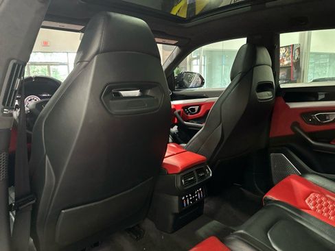 Used 2019 Lamborghini Urus AWD/4WD image 51