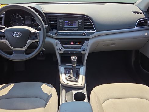 Used 2017 Hyundai Elantra SE FWD image 12