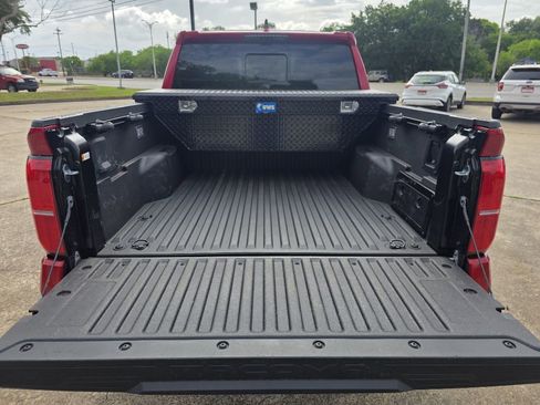 Used 2025 Toyota Tacoma Limited image 8