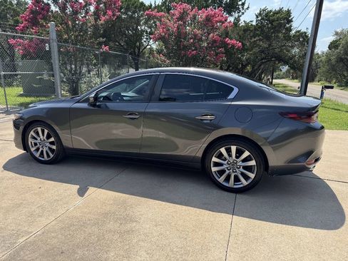 Used 2021 MAZDA MAZDA3 s FWD image 9