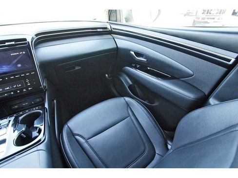 Used 2024 Hyundai Tucson Limited image 12