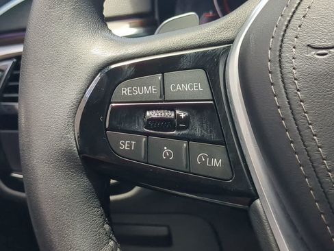 Used 2022 BMW 530i w/ M Sport Package RWD image 25
