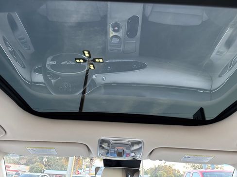 Used 2025 Genesis GV70 2.5T w/ Select Package image 18