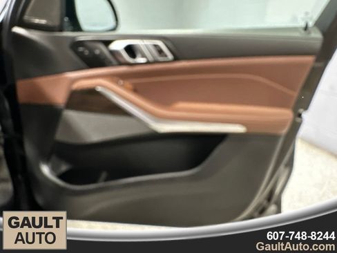 Used 2024 BMW X5 xDrive50e w/ M Sport Package AWD/4WD image 17