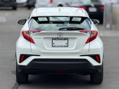 Used 2018 Toyota C-HR XLE FWD image 13