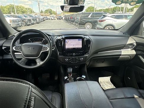 Certified 2023 Chevrolet Traverse RS w/ LPO, Floor Liner Package FWD image 20