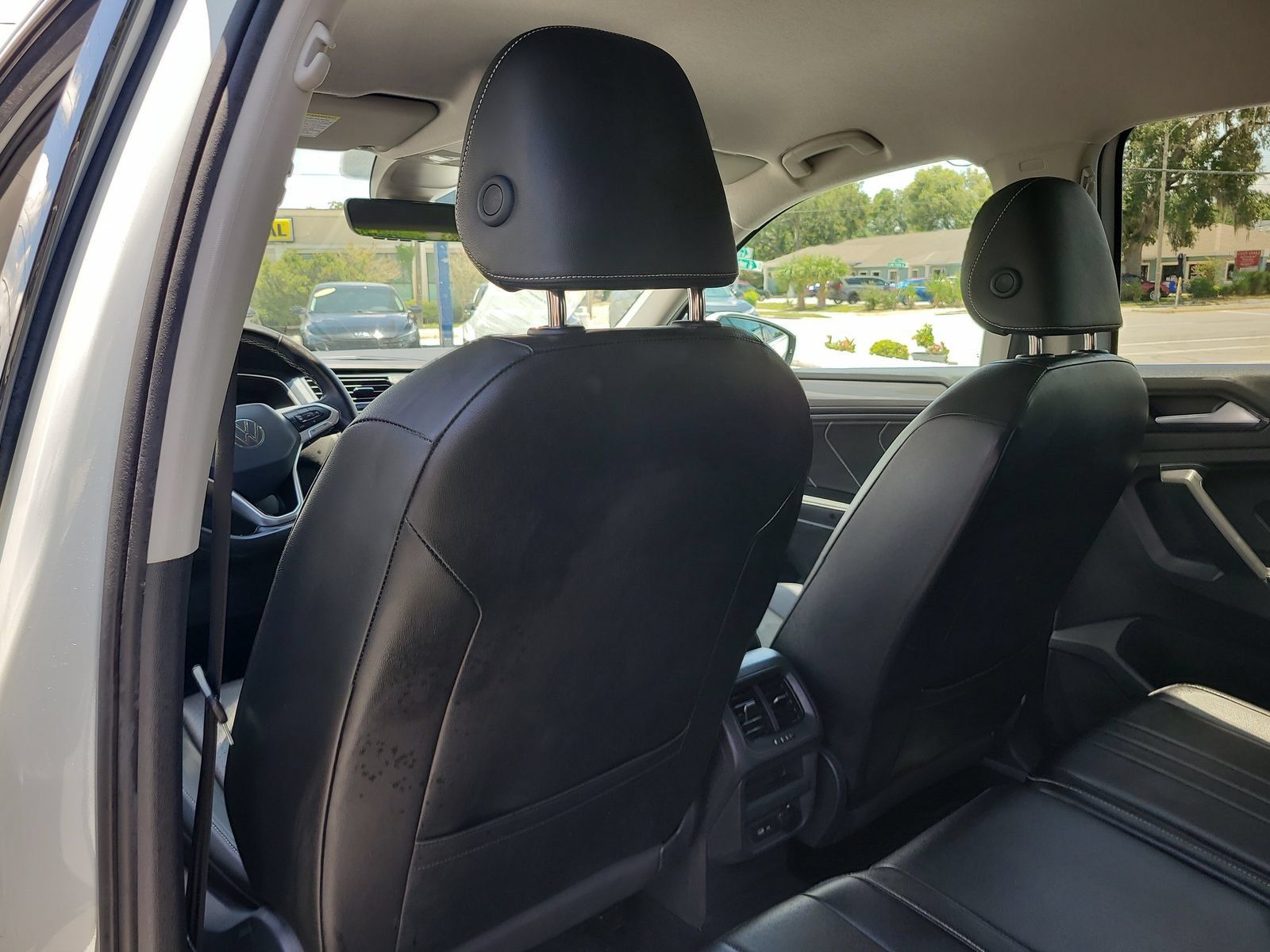 Used 2024 Volkswagen Tiguan SE FWD image 10