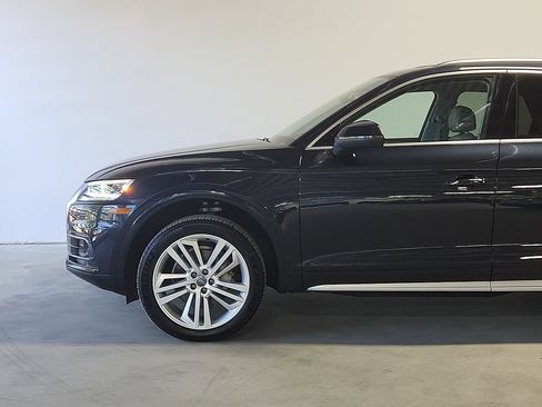 Used 2018 Audi Q5 Prestige AWD/4WD image 6