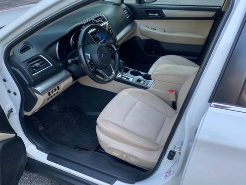 Used 2019 Subaru Outback 2.5i Premium AWD/4WD image 11