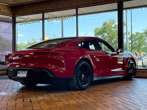 Used 2025 Porsche Taycan 4S AWD/4WD image 10