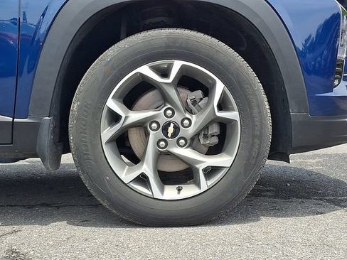 Used 2024 Chevrolet Trax LT w/ Driver Confidence Package FWD image 8