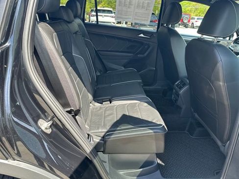 Certified 2023 Volkswagen Tiguan SEL R-Line AWD/4WD image 38