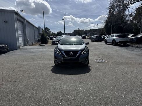 Used 2019 Nissan Murano Platinum image 2