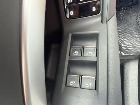 Used 2025 Audi Q5 Premium w/ Convenience Package AWD/4WD image 28
