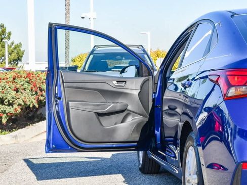 Used 2022 Hyundai Accent SEL image 19