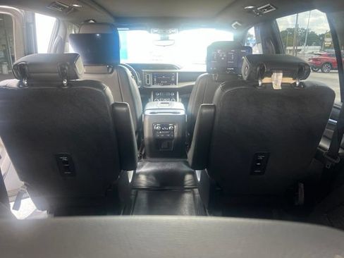 Used 2021 GMC Yukon Denali w/ Denali Premium Package AWD/4WD image 12