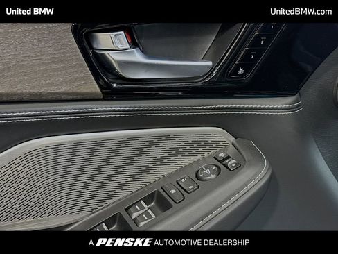 Used 2023 Acura MDX SH-AWD w/ Advance Package image 3
