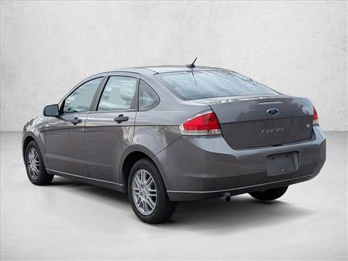 Used 2011 Ford Focus SE image 7