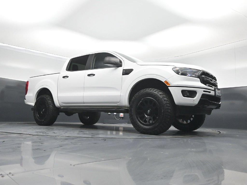 Used 2019 Ford Ranger XLT w/ Black Appearance Package RWD image 3